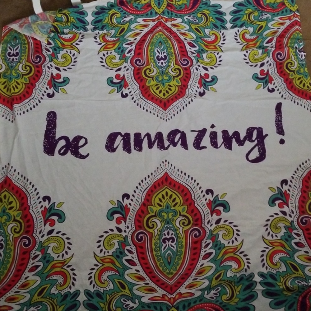 "Be amazing" tapestry